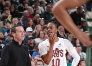 九游娱乐app下载-东部联盟赛场一片红火，雄鹿队表现抢眼的简单介绍