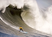 9you娱乐-赛道上的逆袭，梅赛德斯险胜红牛，诺里斯带队书写新篇章