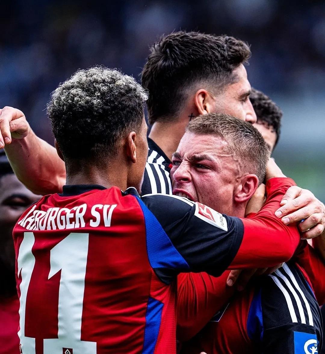 包含汉堡队与门兴平分秋色,闪耀德甲赛场碰撞出火花的词条 包含汉堡队与门兴平分秋色,闪耀德甲赛场碰撞出火花的词条