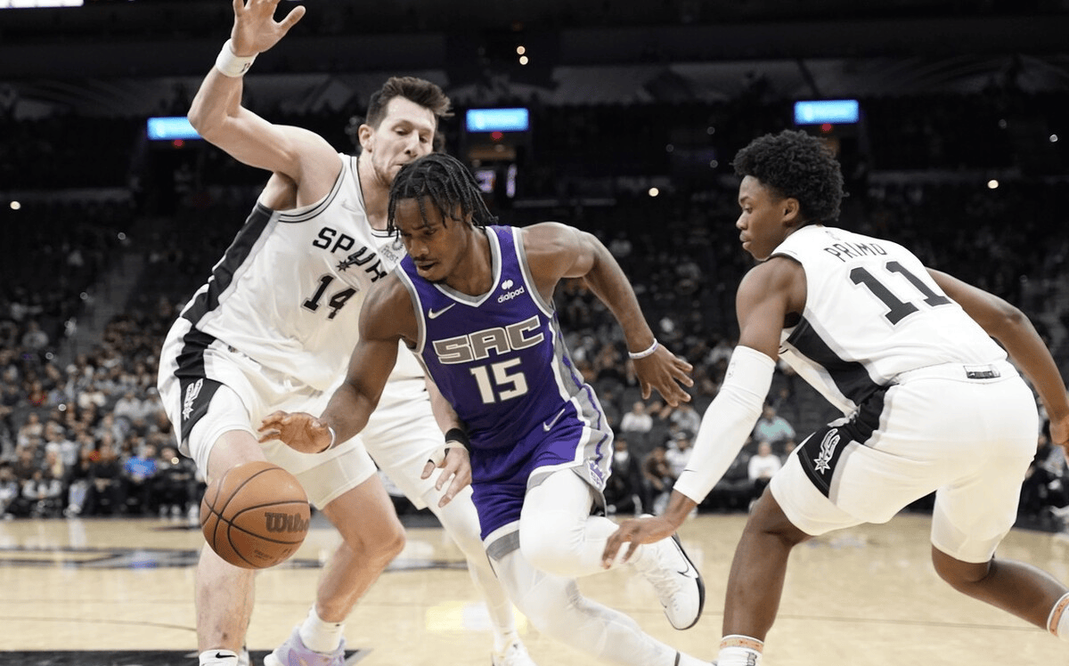 包含爵士逆转马刺,萨博尼斯关键制胜的词条 包含爵士逆转马刺,萨博尼斯关键制胜的词条