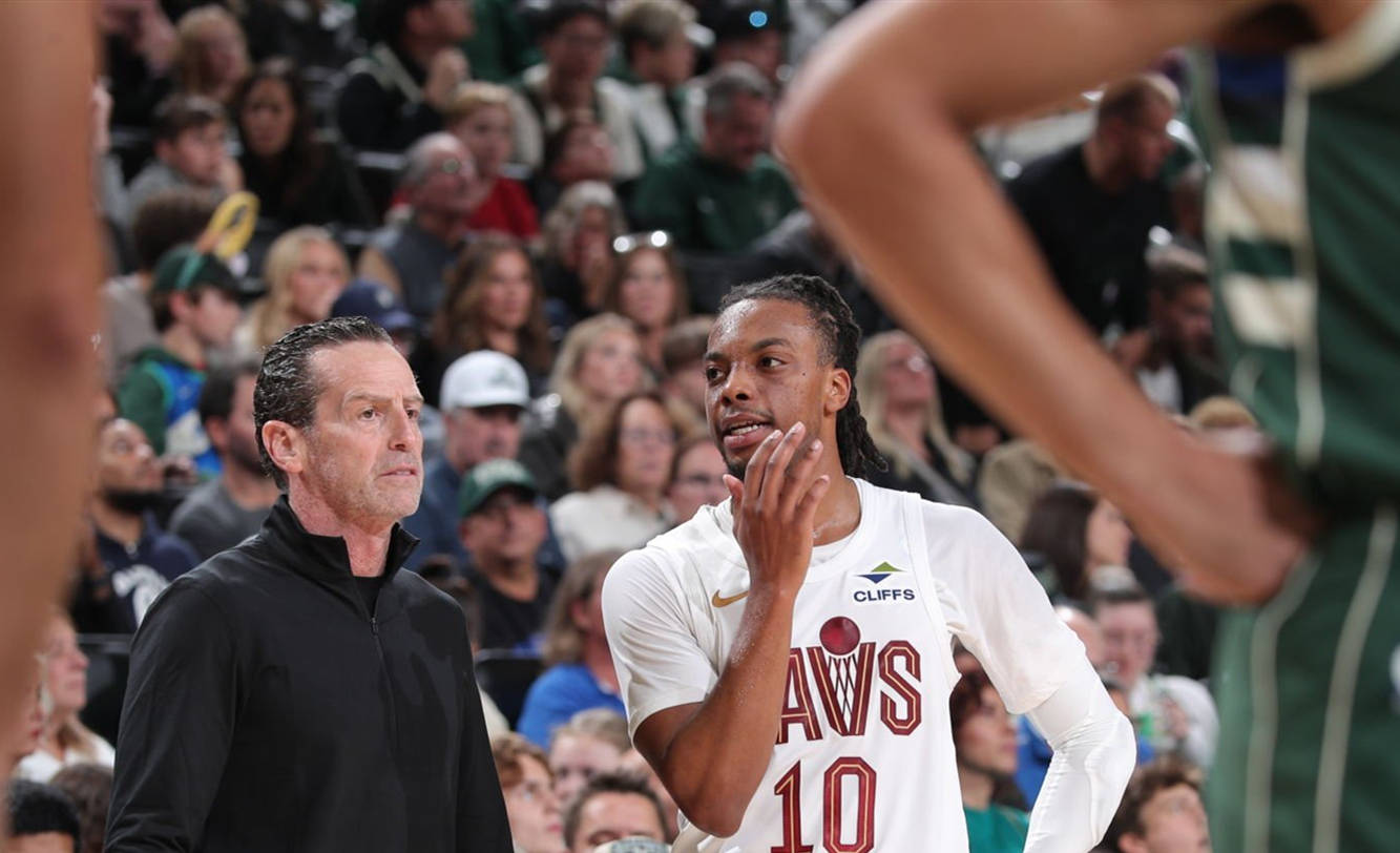 东部联盟赛场一片红火,雄鹿队表现抢眼的简单介绍 东部联盟赛场一片红火,雄鹿队表现抢眼的简单介绍