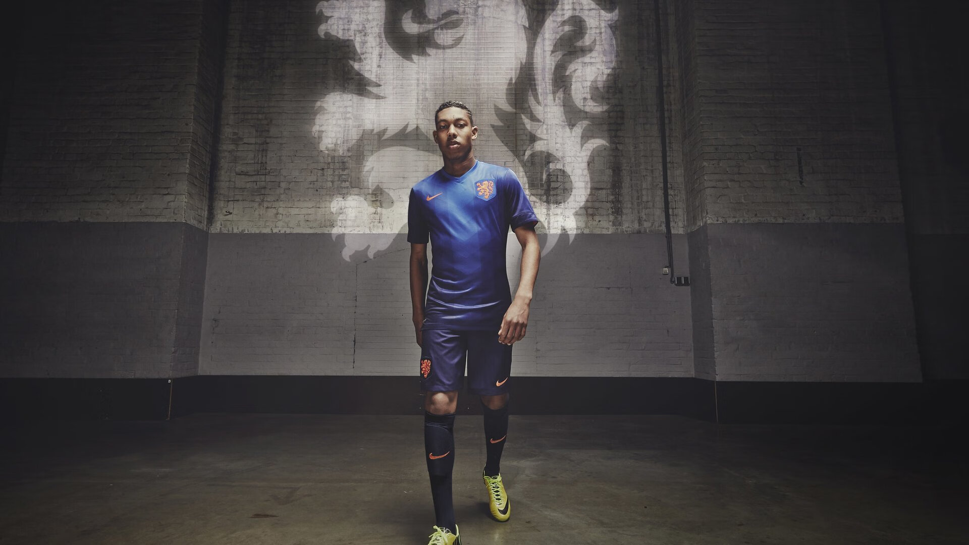 绿茵双极，姆巴佩完美演绎个人艺术，贝蒂斯团队风暴横扫切尔西